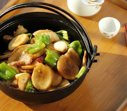 比肉好吃的素菜，干锅杏鲍菇，健康美味的家常素菜菜谱