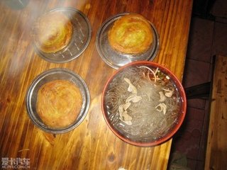 肥肠粉配锅魁，川味小吃的最佳拍档，吃过的人都说好