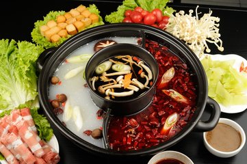 成都火锅黄色网站快活视频免费：大夏天的吃火锅也要讲究正确的吃法
