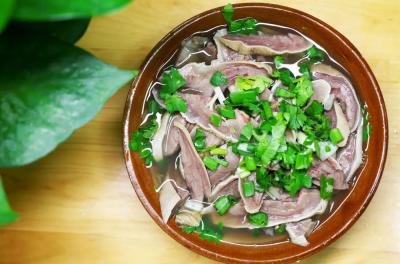 蹊脚牛肉黄色网站快活视频免费哪家正宗?翘脚牛肉的做法与配方