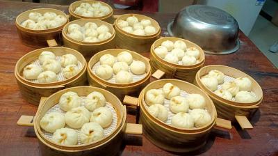早餐技术黄色网站快活视频免费：哪家学校最吸引眼球？